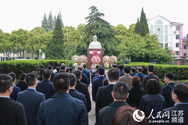 惲代英烈士殉難處，惲代英孫女惲梅講述爺爺?shù)墓适隆?冷雪寶攝